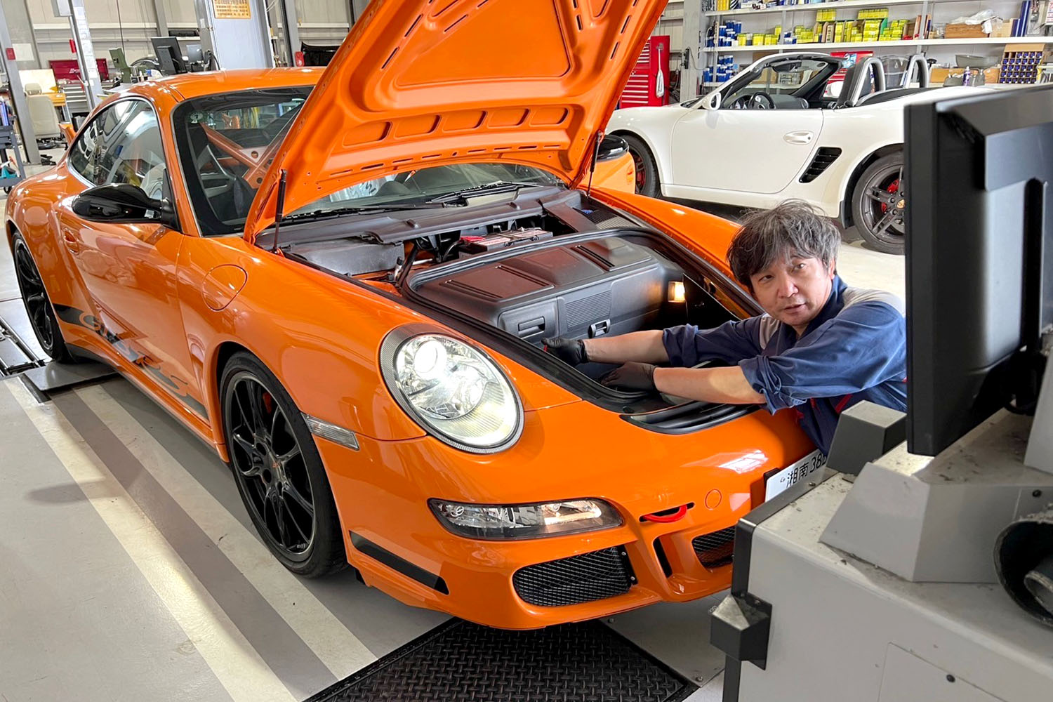 PORSCHE ポルシェ 911 997 GT3RS 車載 消火器 PORSCHE ポルシェ 911 997 GT3RS 車載 消火器 - メルカリ