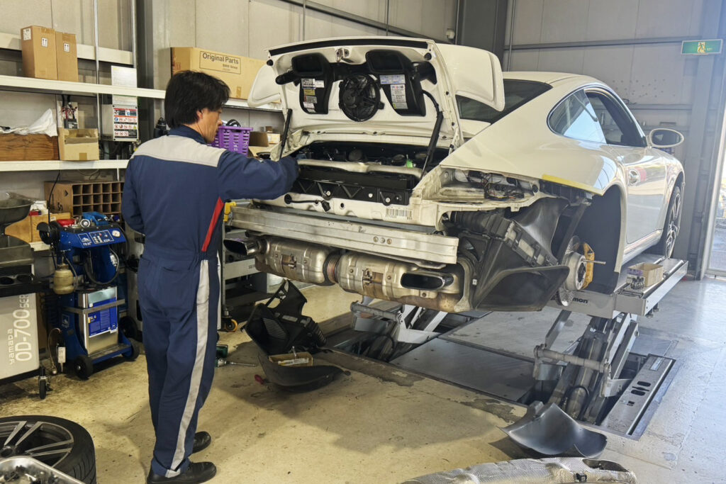 ポルシェ997ターボ点検整備｜O2センサーを交換